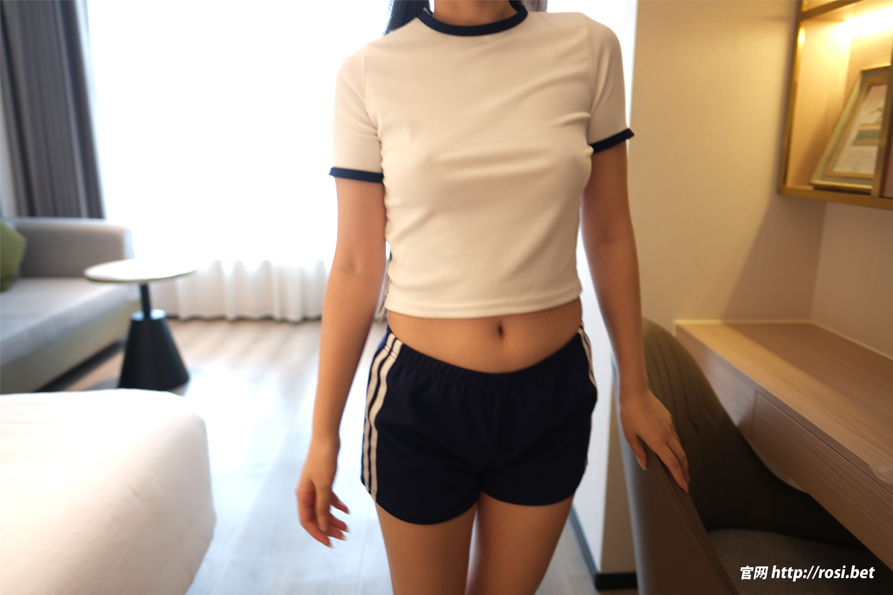 ROSI写真 2025.11.12 NO.5091